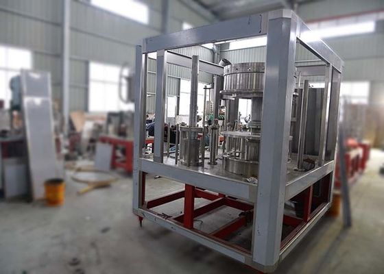 Trung Quốc Máy rót chai nước khoáng chính xác cao, máy đóng chai nước uống gas tự động nhà cung cấp